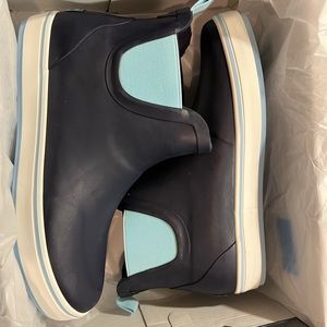 London Fog rain boots brand new in box